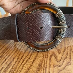 Chico’s Tortoise Toned Bold Buckle Leather Belt